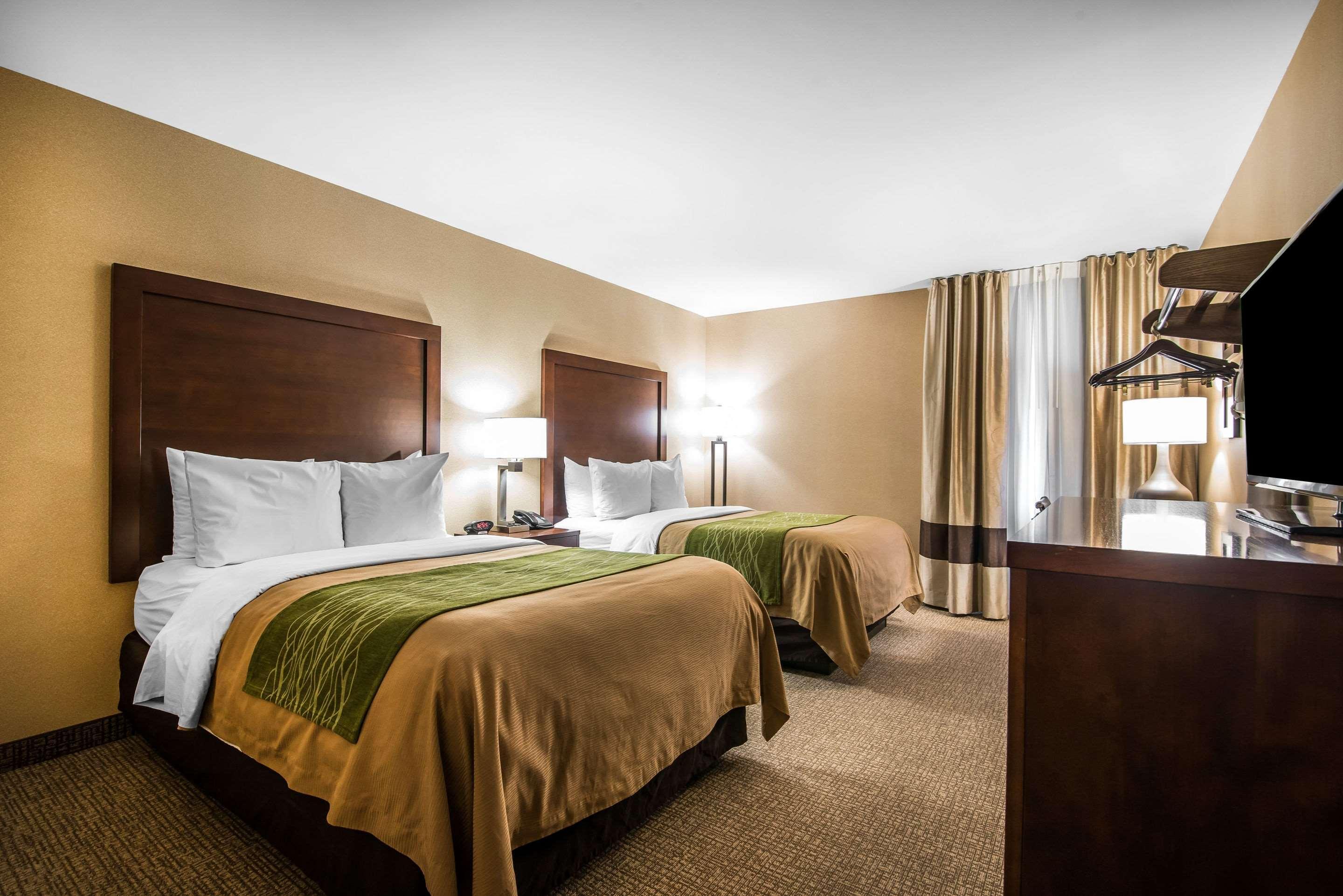 Quality Inn & Suites Towanda Bagian luar foto