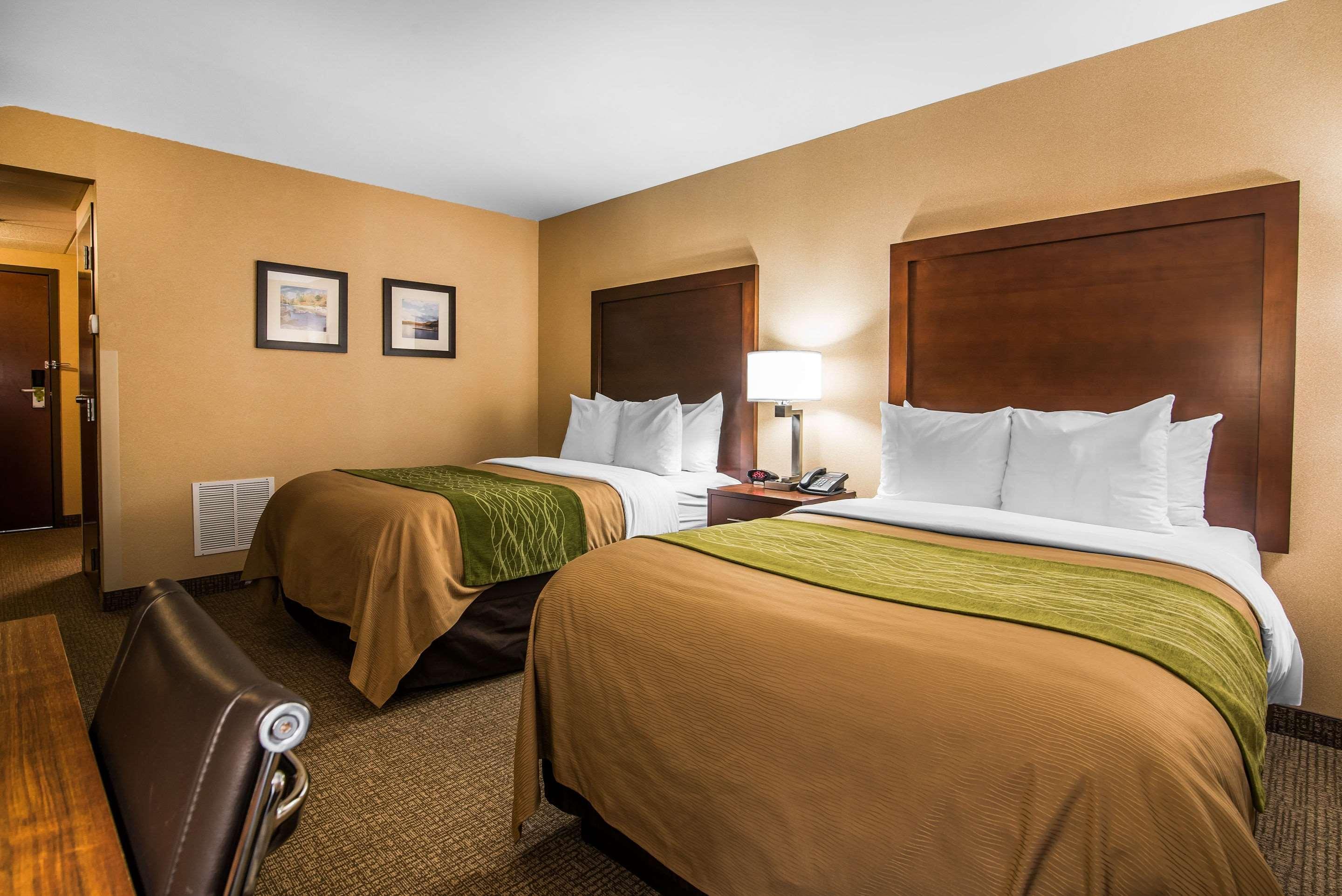 Quality Inn & Suites Towanda Bagian luar foto
