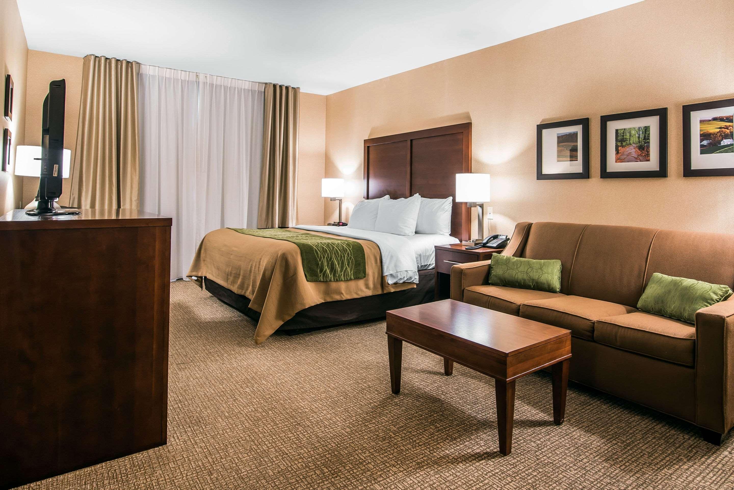 Quality Inn & Suites Towanda Bagian luar foto