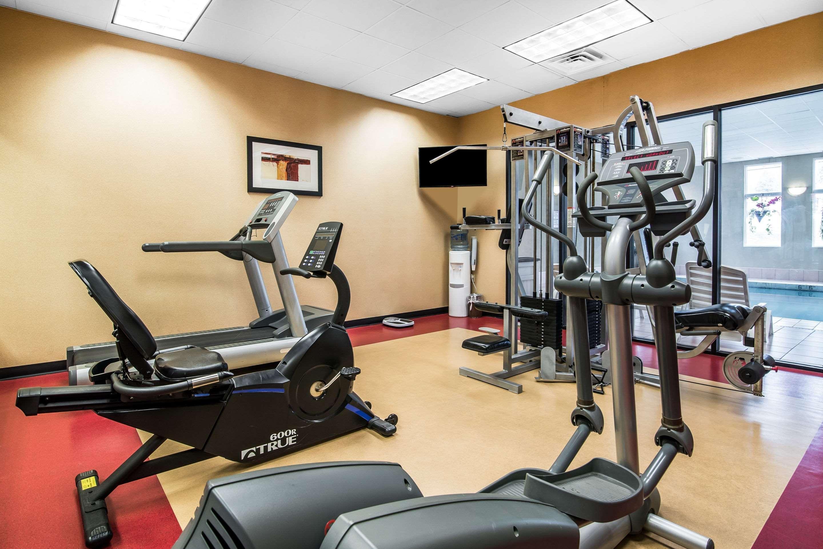 Quality Inn & Suites Towanda Bagian luar foto