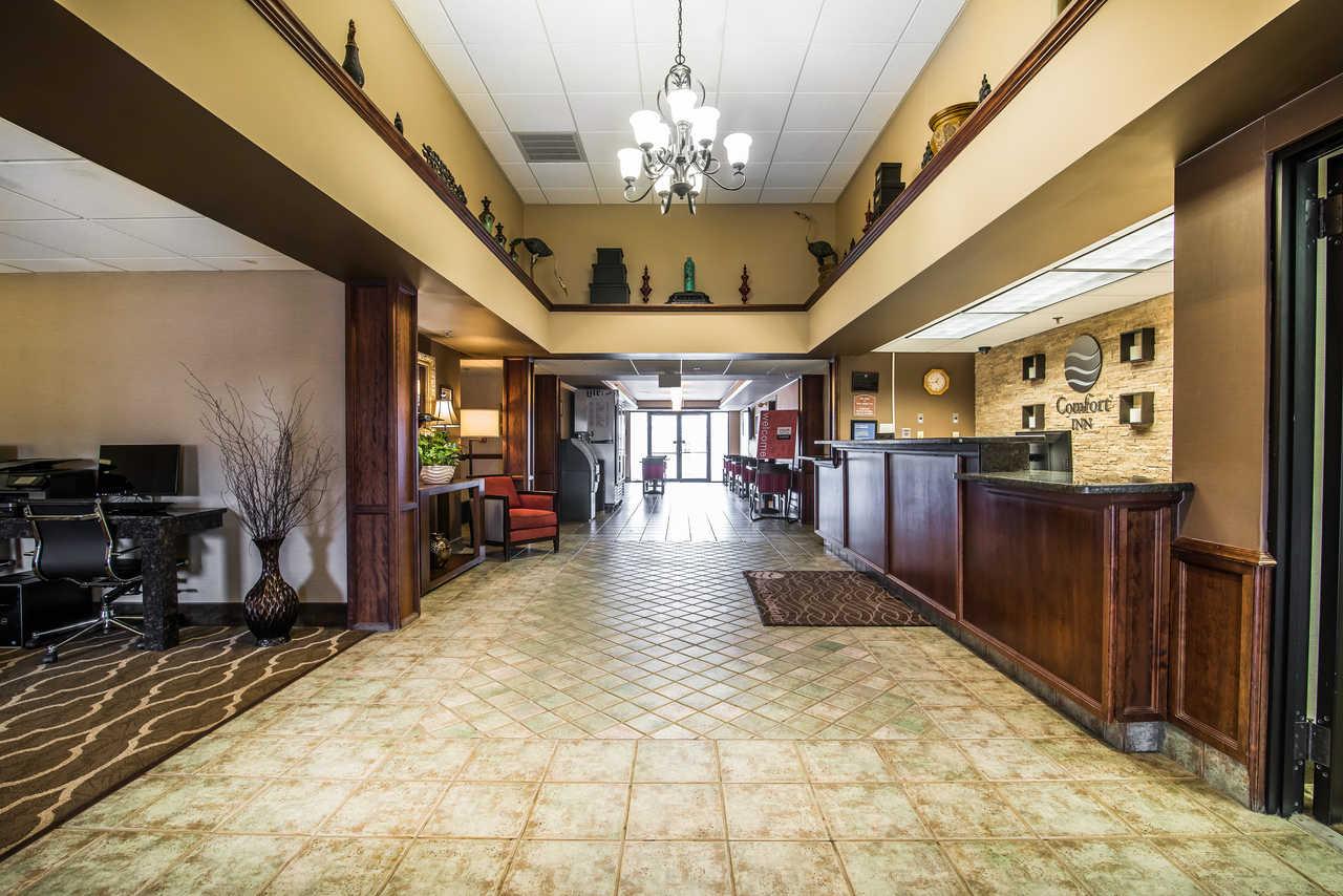 Quality Inn & Suites Towanda Bagian luar foto