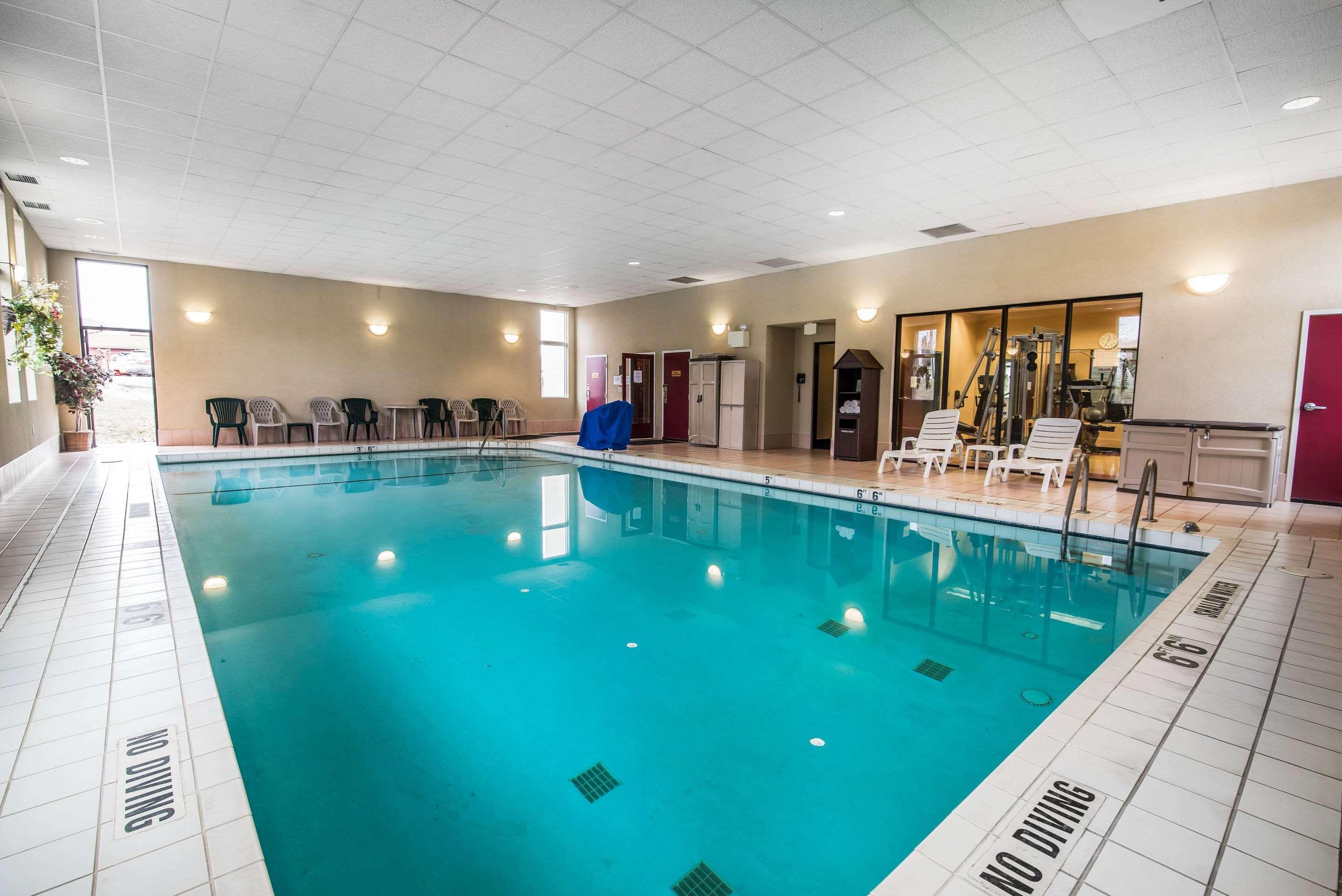 Quality Inn & Suites Towanda Bagian luar foto