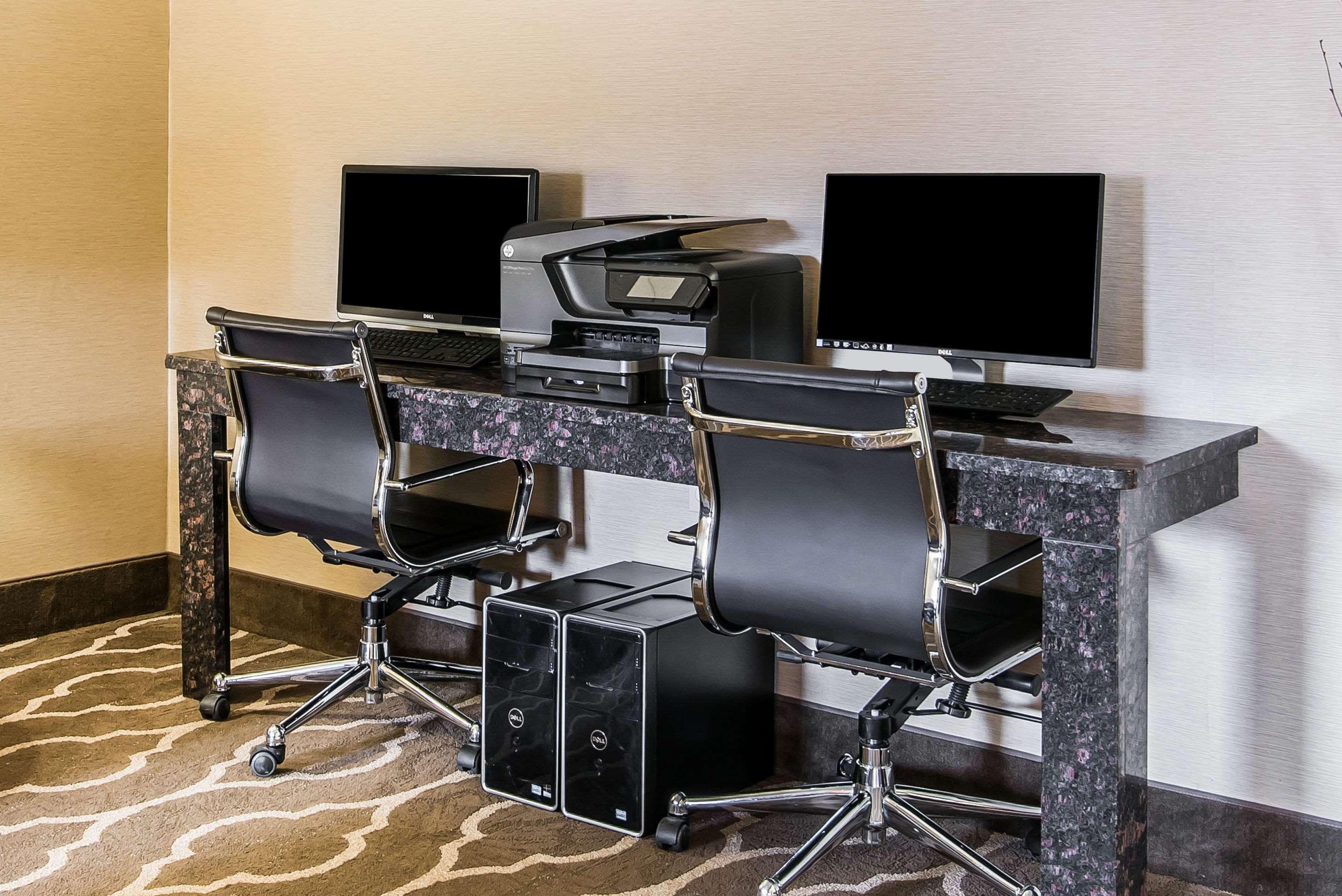 Quality Inn & Suites Towanda Bagian luar foto