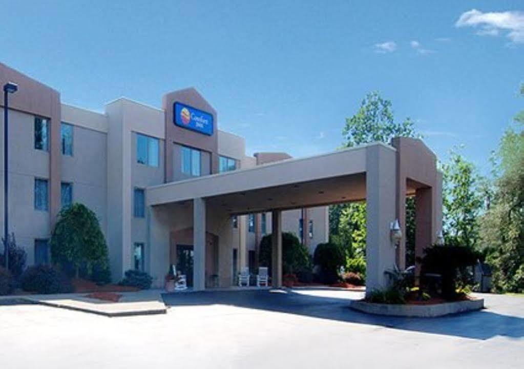 Quality Inn & Suites Towanda Bagian luar foto