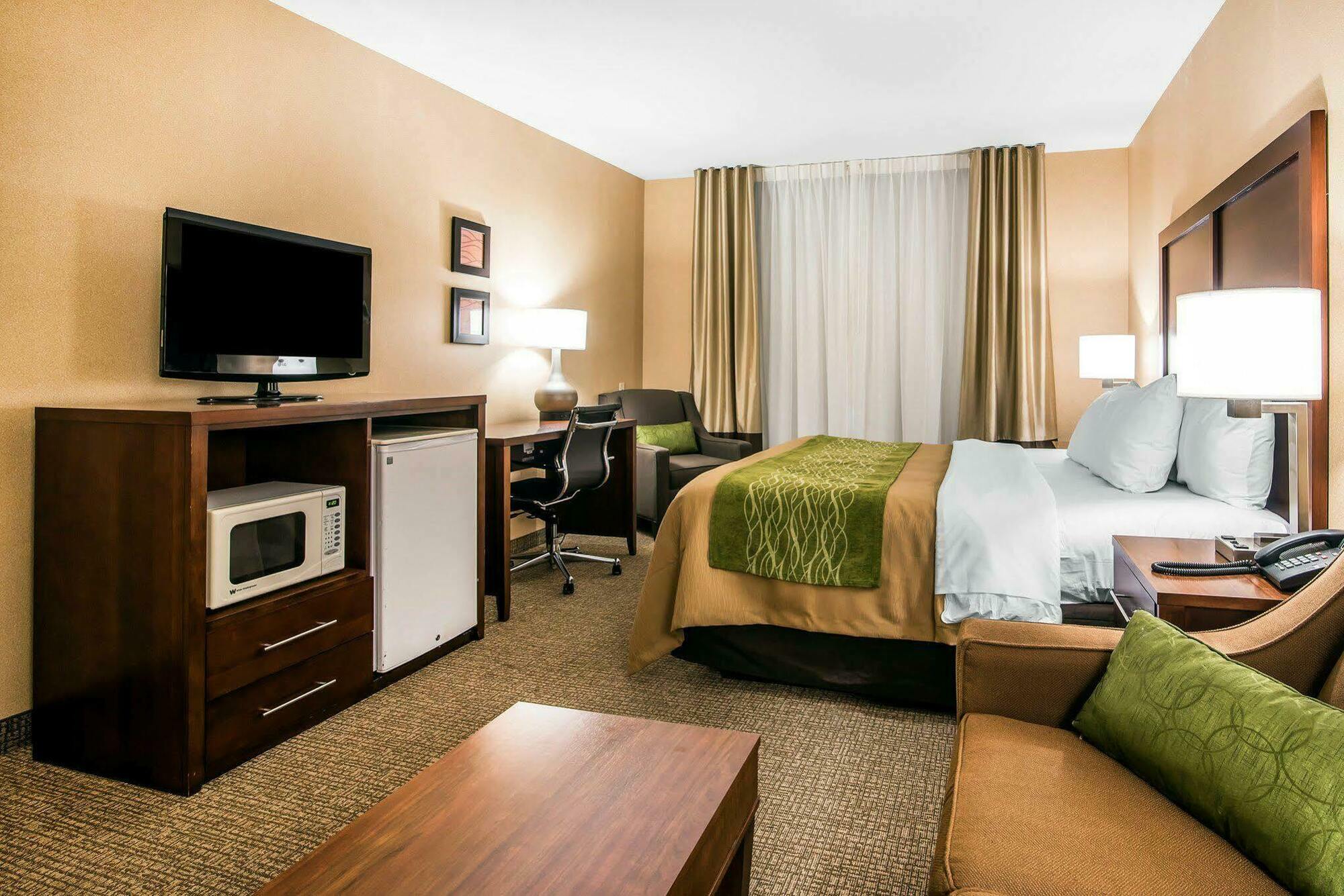 Quality Inn & Suites Towanda Bagian luar foto